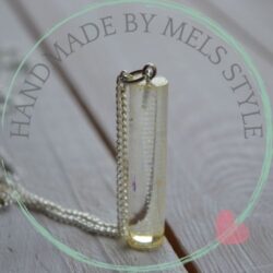 Unieke hars ketting met tule