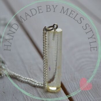 Unieke hars ketting met tule