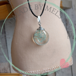 Handgemaakte ketting droogbloem turquoise