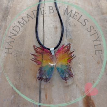 Handgemaakte ketting butterfly rainbow